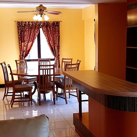 Marina Court Kota Kinabalu- Bigger Group Stay Together- 6 Bedroom Apartments Extérieur photo
