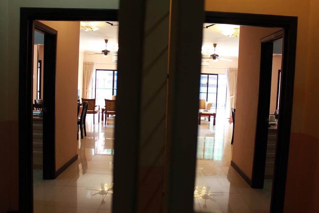 Marina Court Kota Kinabalu- Bigger Group Stay Together- 6 Bedroom Apartments Chambre photo