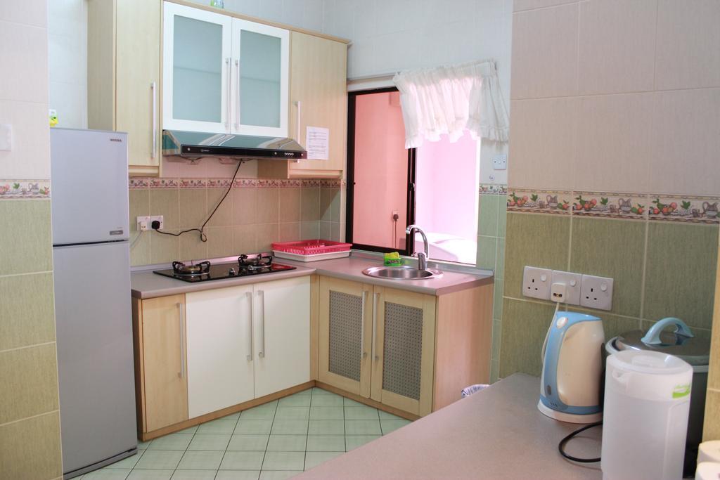 Marina Court Kota Kinabalu- Bigger Group Stay Together- 6 Bedroom Apartments Extérieur photo