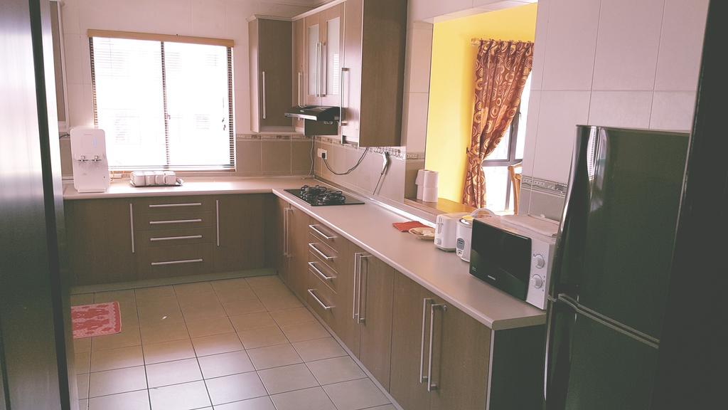 Marina Court Kota Kinabalu- Bigger Group Stay Together- 6 Bedroom Apartments Extérieur photo