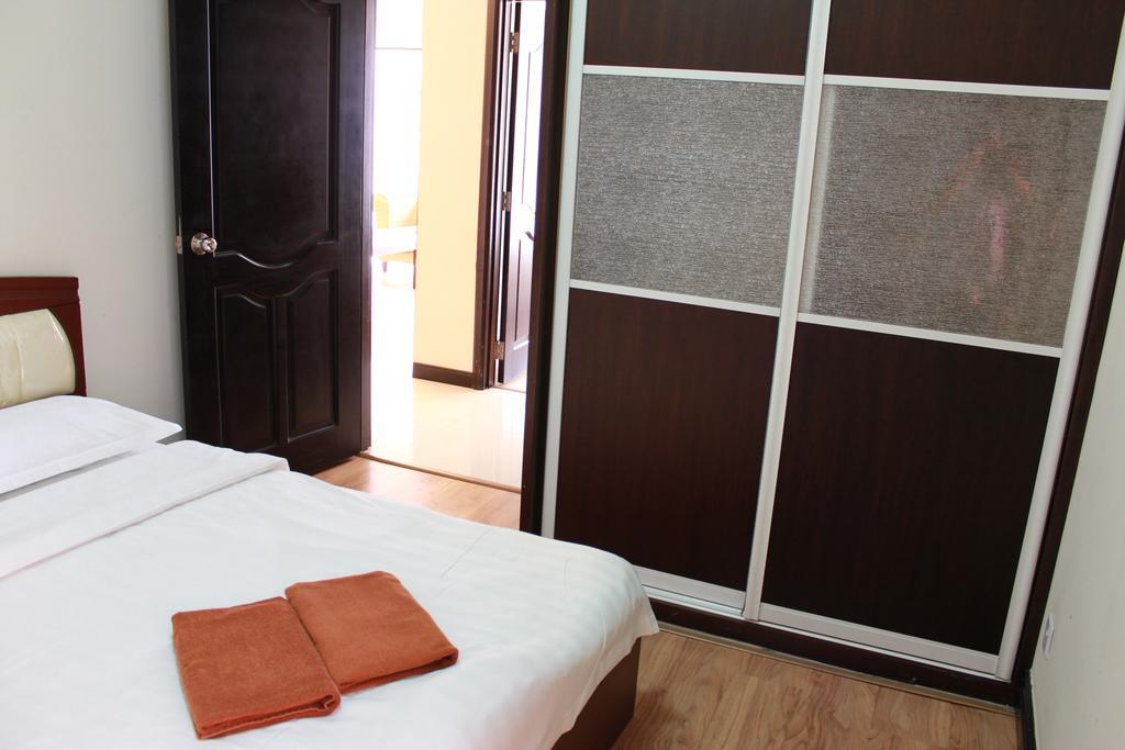 Marina Court Kota Kinabalu- Bigger Group Stay Together- 6 Bedroom Apartments Chambre photo